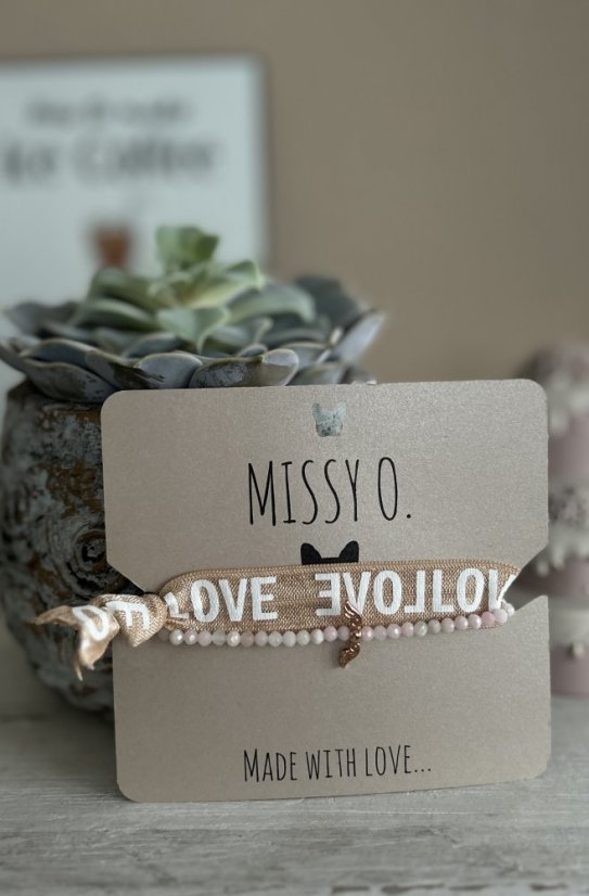 Růžový opál s andělskými křídly