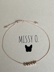 Šňůrkový náramek s rose gold kuličkami