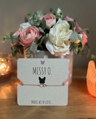 Šňůrkový náramek se spojenými srdíčky rose gold