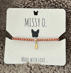 Oranžový korálkový náramek s panáčkem